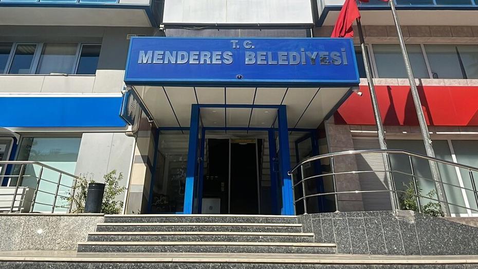 Menderes Belediyesi'ne Yönelik Operasyonlar Artarak Devam Ediyor
