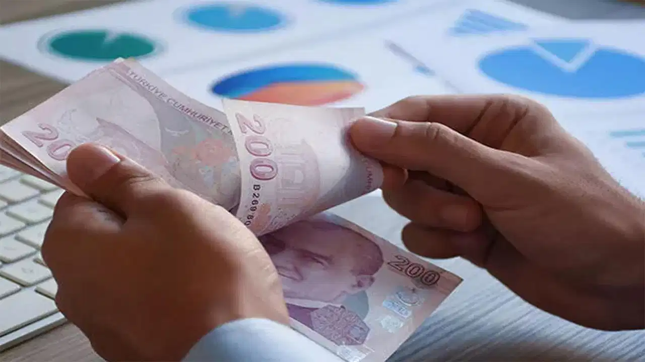 Üstte depozito faiz oranları: 100 bin TL için en yüksek faiz hangisidir?