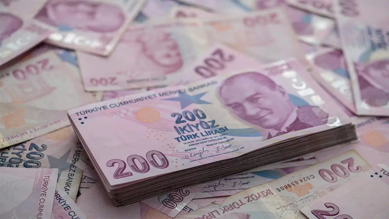 Üstte depozito faiz oranları: 100 bin TL için en yüksek faiz hangisidir?