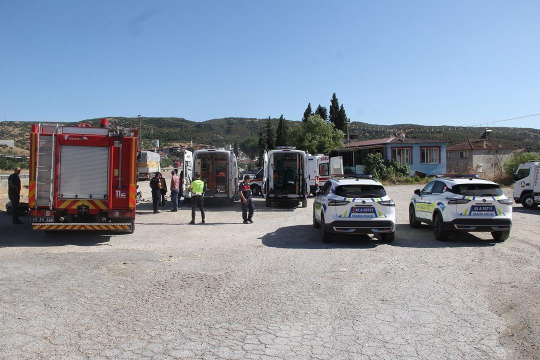 Manisa'da korkunç bir kaza! Baba ve 3 çocuktan acı haberler