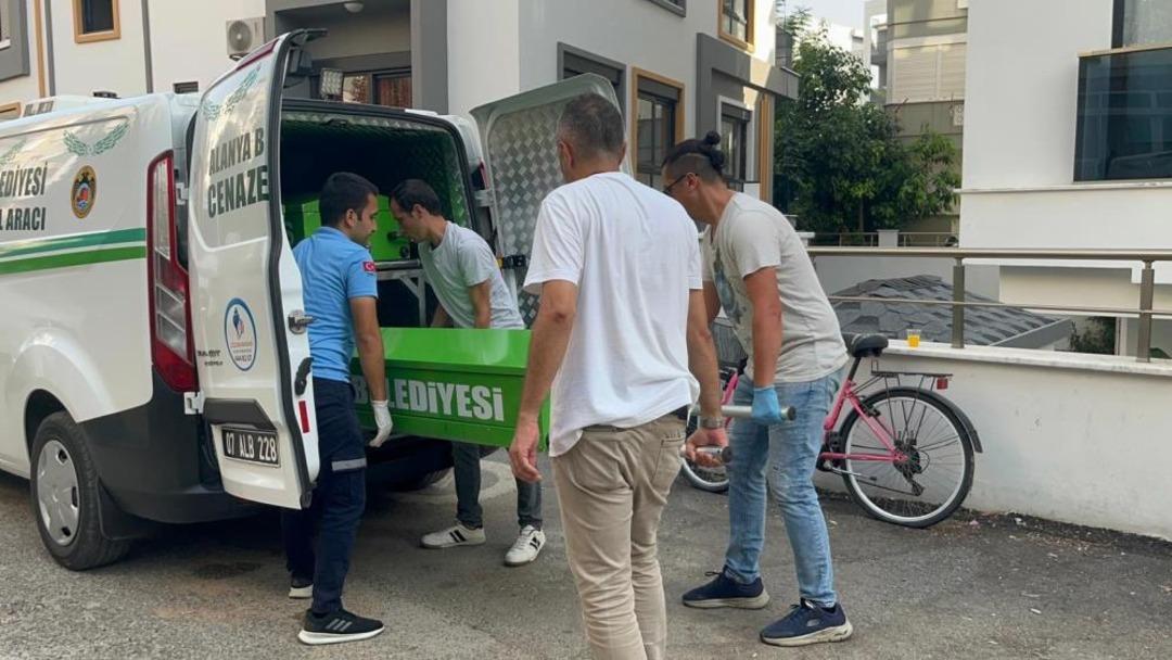 Antalya'da Korku: Ev Sahibini aradı, 