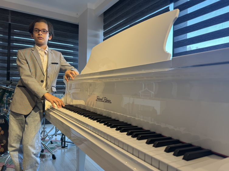 İngiltere'den lise diploması 10 yaşındaki Yusufhan'a